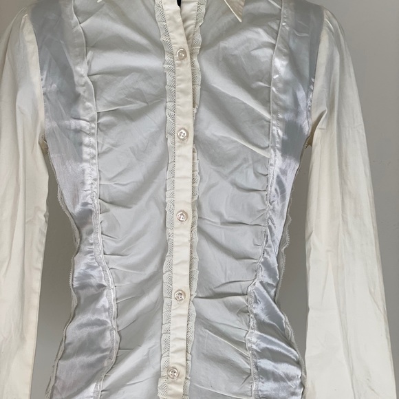 SOLDSexy white button-up with lace and satin highlight - Picture 2 of 11